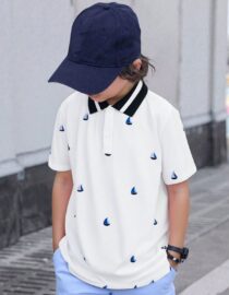 Camiseta polo blanca barcos