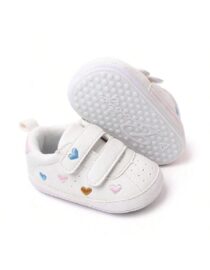 Tenis blancos  Corazones multioclor